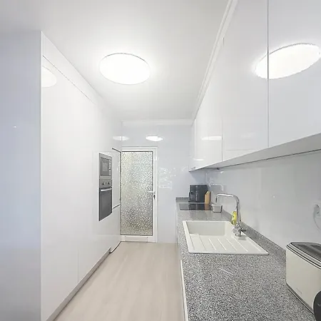 Rosaria Flat 2 *
